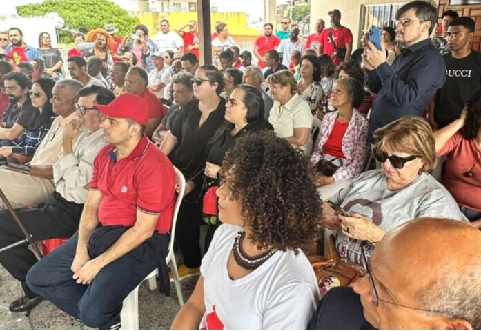 Centenas de militantes participaram da Plenária do PT Contagem com a presidenta nacional do Partido, Gleisi Hoffmann e a prefeita Marília Campos.