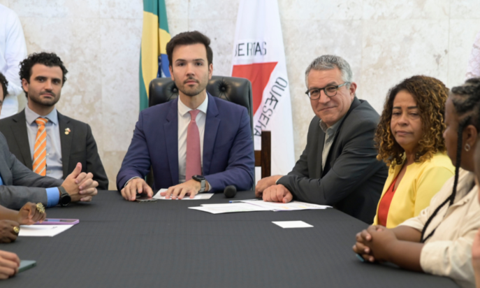 Miguel Ângelo participou de encontro do ministro Alexandre Padilha com o presidente da Assembleia Legislativa.