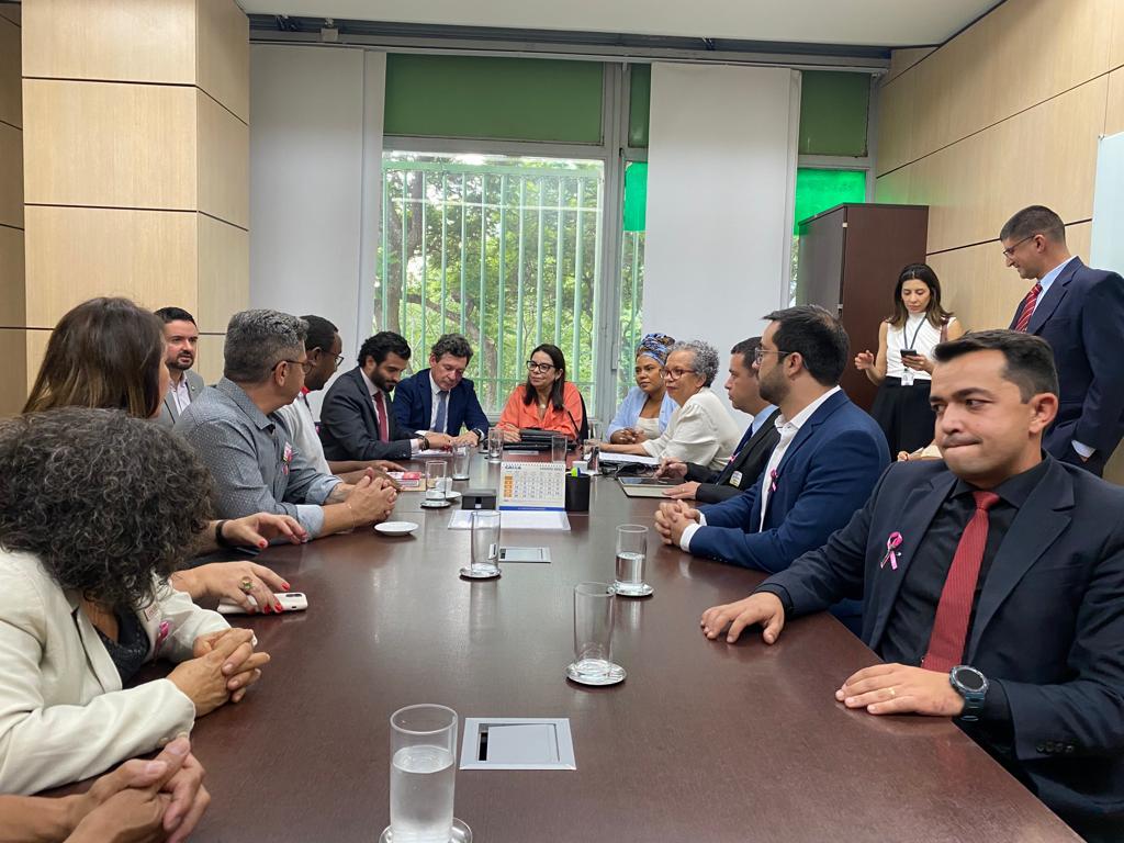 Miguel Ângelo participou de reunião no Ministério da Educação para tratar da instalação de um Campus da Universidade Federal do Triângulo Mineiro em Araxá.