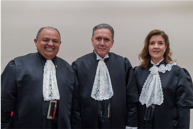 O deputado federal Miguel Ângelo prestigiou a posse do novo ministro do STF, o mineiro Afrânio Vilela.