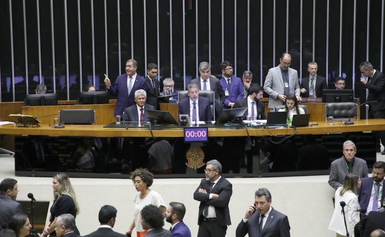 Projeto de Lei que estabelece programas para combustíveis do futuro foi aprovado pela Câmara dos Deputados na quarta-feira (13/3).