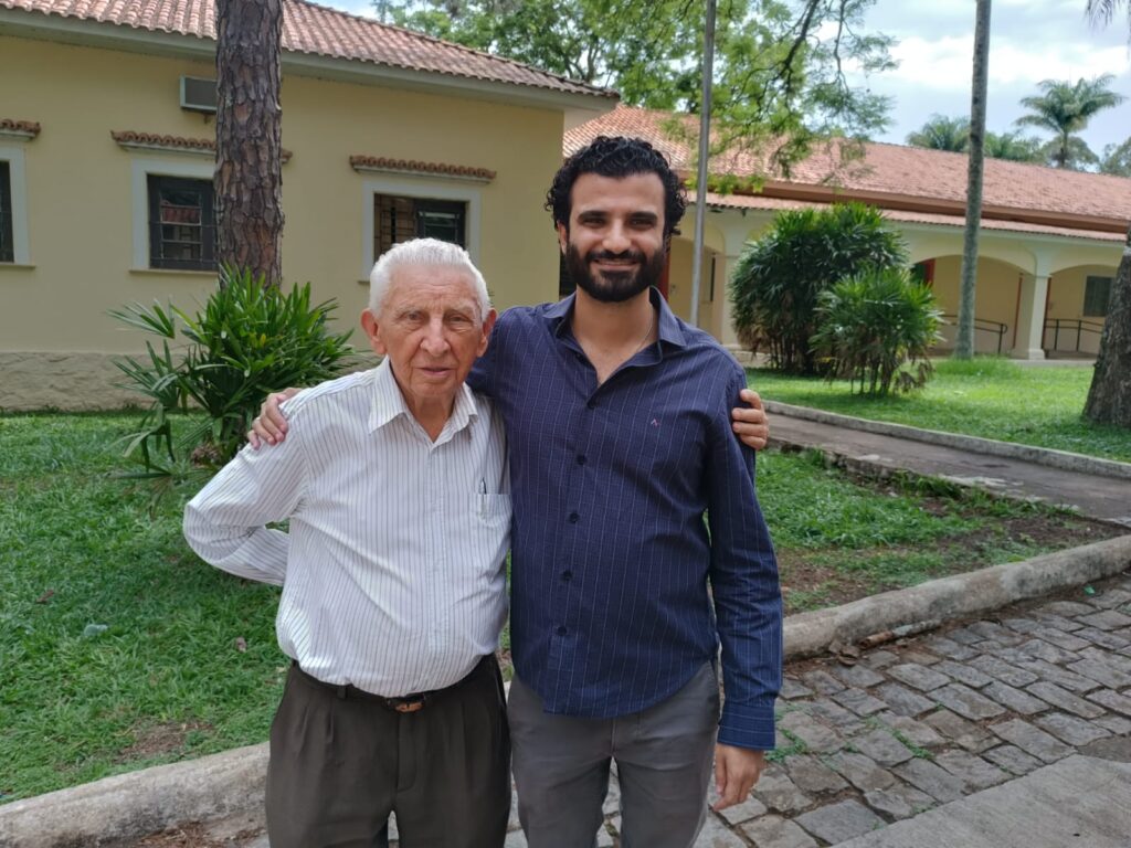 Deputado Miguel Ângelo e Padre José Luiz Gonzaga do Prado, durante Encontro de Fé e Política, realizado em Muzambinho, no Sul de Minas, em outubro de 2023.