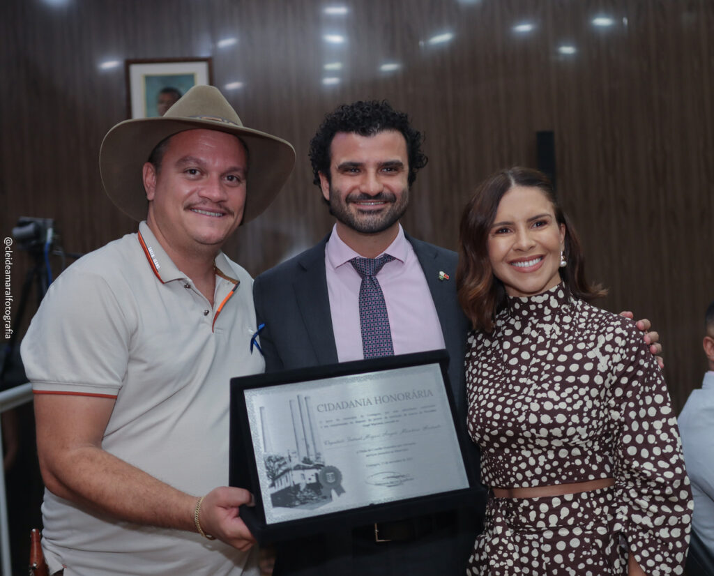 O deputado Miguel Ângelo foi recebeu o título de cidadão honorário dos municípios de Machado e Contagem. A homenagem é um reconhecimento por seu trabalho pelas duas cidades. 