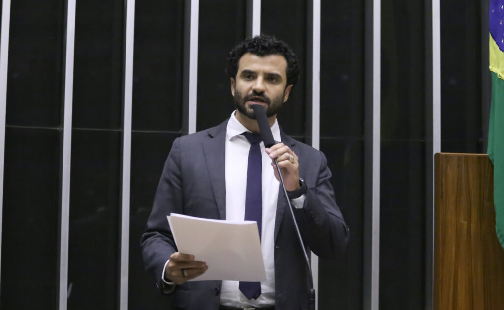 Projeto de Lei do deputado Miguel Ângelo prevê penas mais severas para crimes contra a vida de servidores e seus familiares.